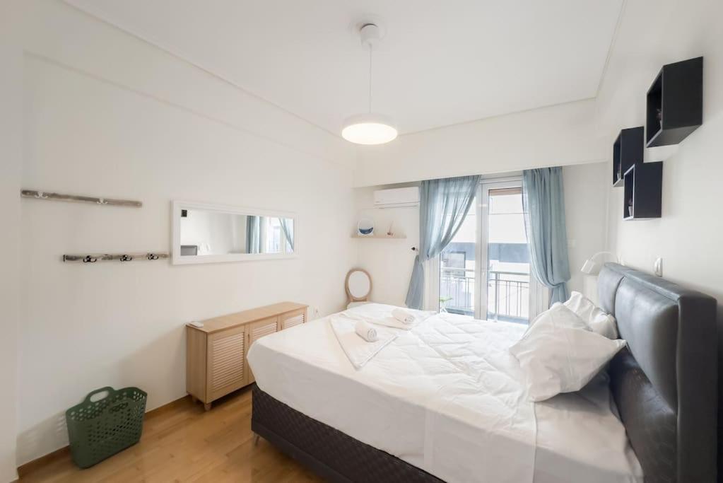 Spacious Urban Apt In The Heart Of Atena Exterior foto