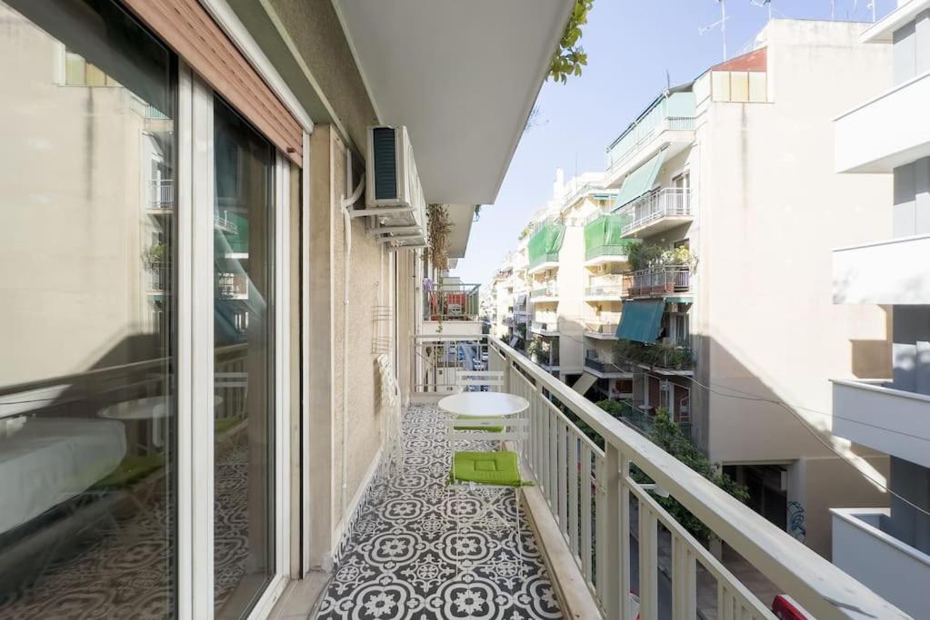 Spacious Urban Apt In The Heart Of Atena Exterior foto