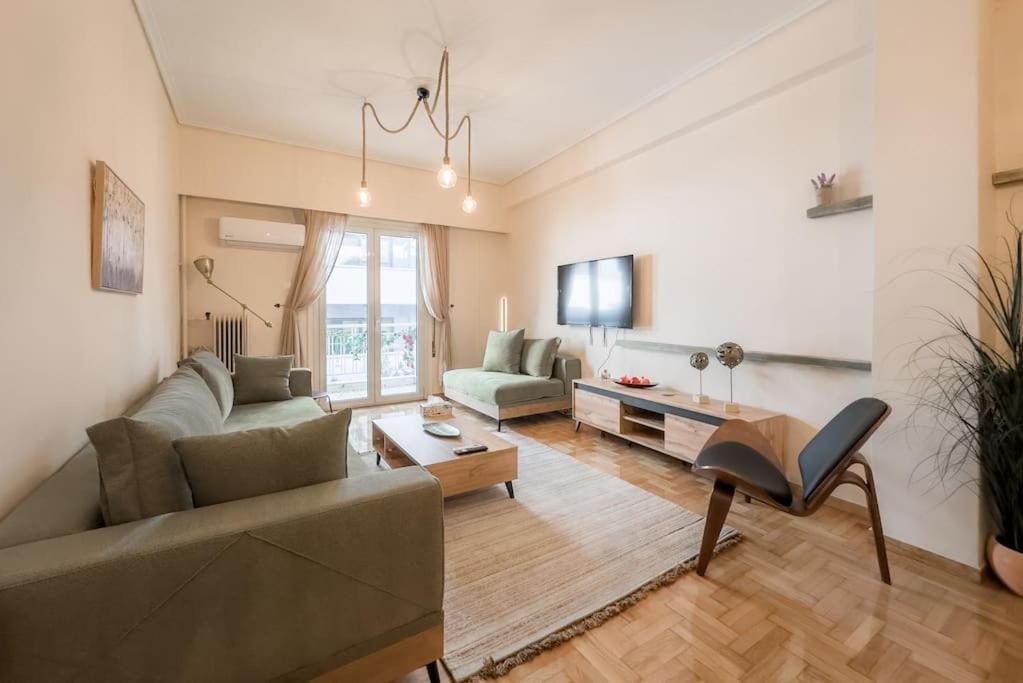 Spacious Urban Apt In The Heart Of Atena Exterior foto