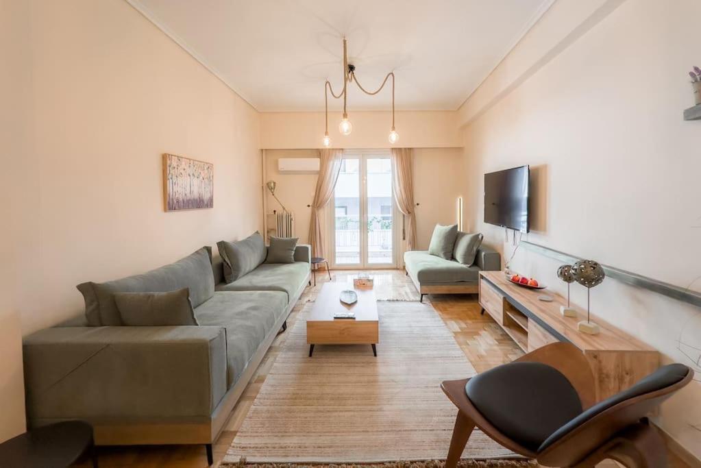 Spacious Urban Apt In The Heart Of Atena Exterior foto